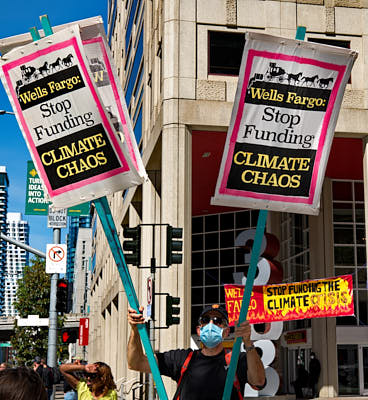 Dropping The Banner On Wells Fargo's Fossil Foolishness:May 18, 2022